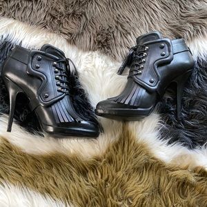 Like new Givenchy black bootie with laces size 40